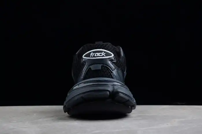 1st Kicks Shoes BLCG TRACK SNEAKER 700875 W3RF1 1090 0122