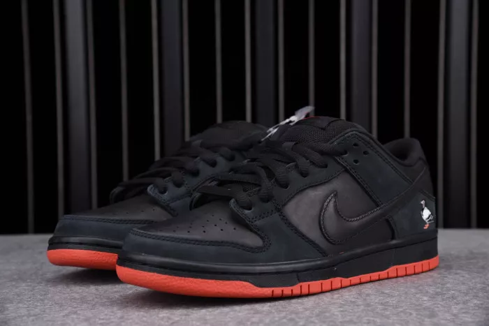 1st Kicks Shoes Nike SB Dunk Low Black Pigeon 883232-008 0118