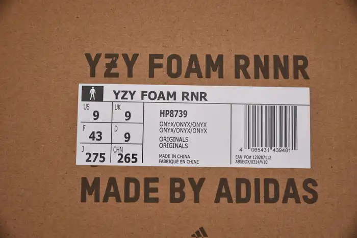 1st Kicks Adidas Yeezy Foam RNNR Onyx HP8739 0128