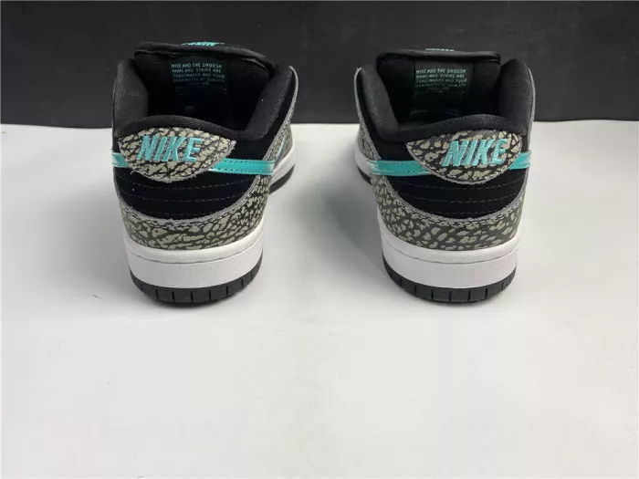 1st Kicks Nike SB Dunk Low atmos Elephant BQ6817-009 0118