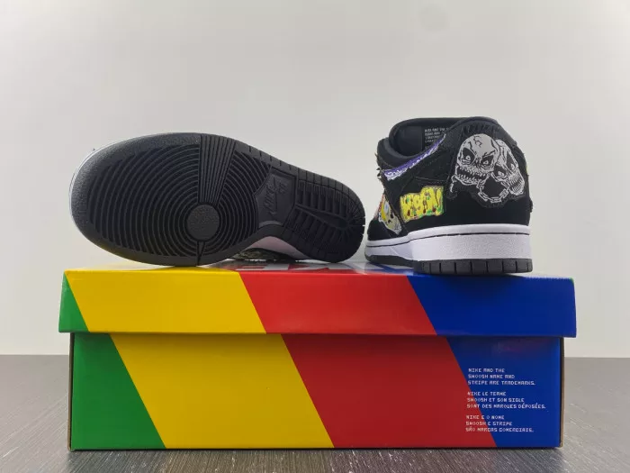 1st Kicks Nike SB Dunk Low Pro QS Neckface DQ4488-001 0118