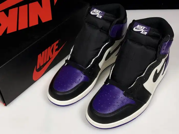 1st Kicks Air Jordan 1 Court Purple 555088-501 0129