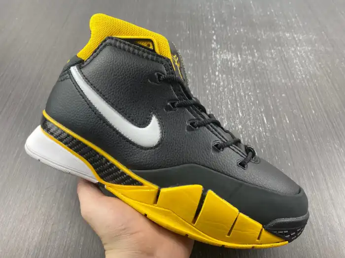 1st Kicks Nike Kobe 1 Protro Black Maize AQ2728-003 0201