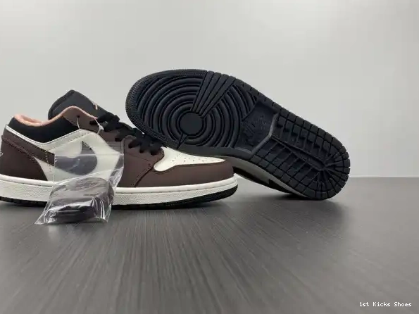 1st Kicks Shoes DC6991-200 Air Low 1 Mocha Jordan 0309